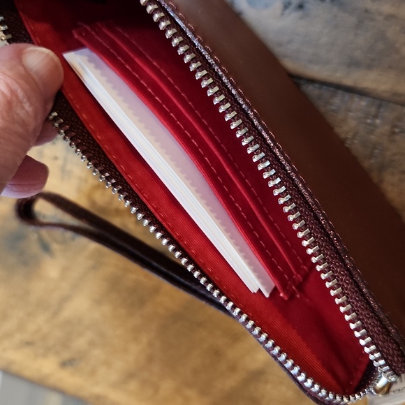 NWT Authentic Coach Burgundy Brown Wristlet with Red Lips Detail - Picture 6 of 6